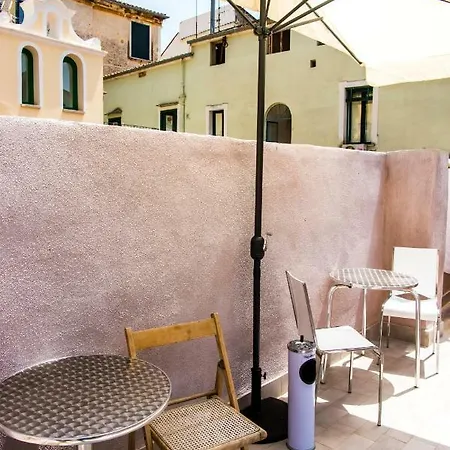 住宿加早餐酒店 Palazzo Fruscione 萨莱诺